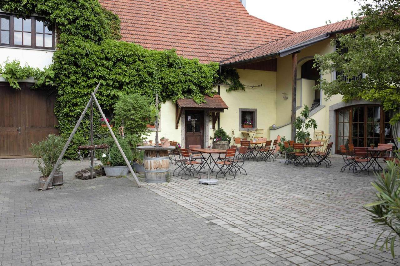 Weingut Schilling Hotel Seinsheim Bagian luar foto