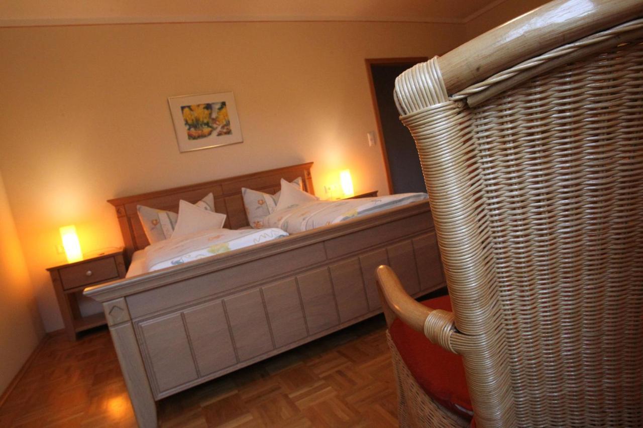 Weingut Schilling Hotel Seinsheim Bagian luar foto